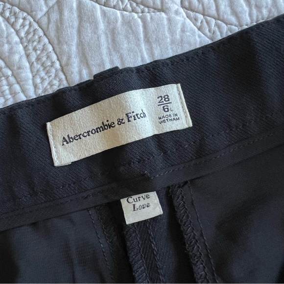 Abercrombie - Curve Love Long Tailored Straight Pant - Black - Picture 6 of 11